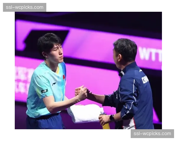 法国选手勒布伦4-1击败温瑞博夺WTT重庆冠军赛男单冠军